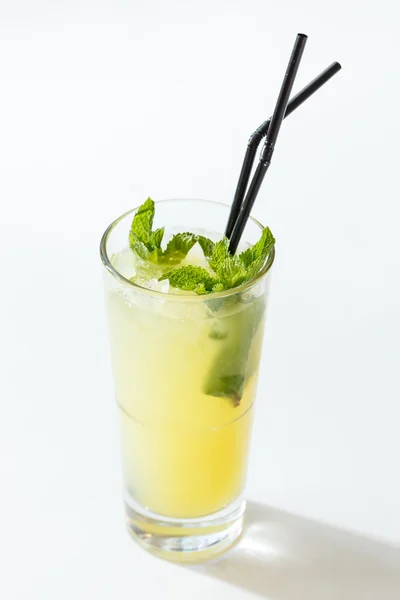 Köstlicher Sommercocktail — Stockfoto