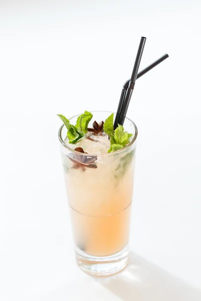 Heerlijke zomer cocktail — Stockfoto