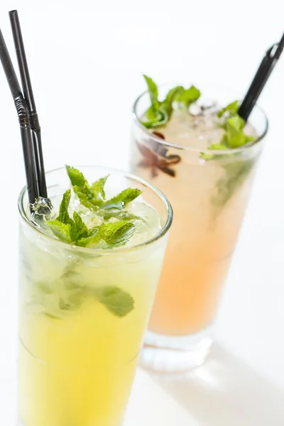 Délicieux cocktails d'été — Photo