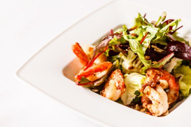 lezzetli salata karides