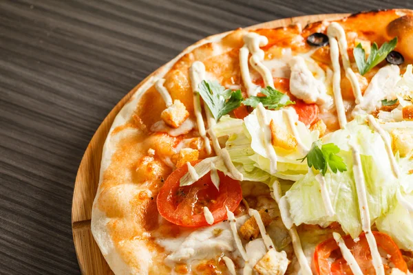 Saborosa pizza italiana — Fotografia de Stock