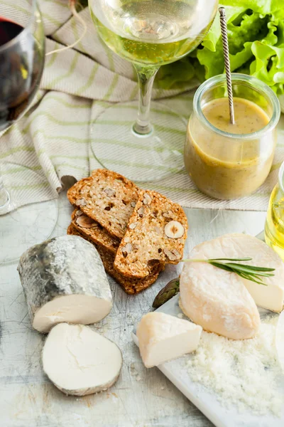 Assorted Cheese Plate — Stock Photo, Image