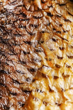 pişmiş lezzetli sazan