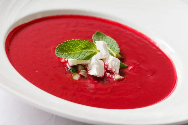 Rote Bete und Tomatensuppe — Stockfoto