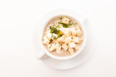 Ekmek arası mantar kremalı çorba.