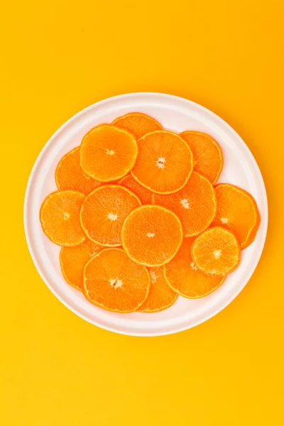 Plátky čerstvých zralých mandarinka — Stock fotografie