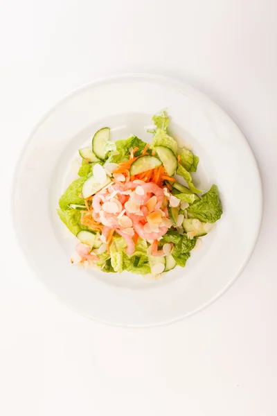 Heerlijke salade met garnalen — Stockfoto