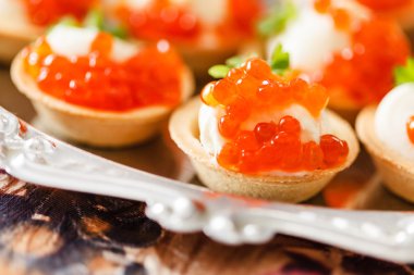 havyar ile leziz kanepeler