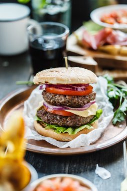 sebzeler lezzetli burger