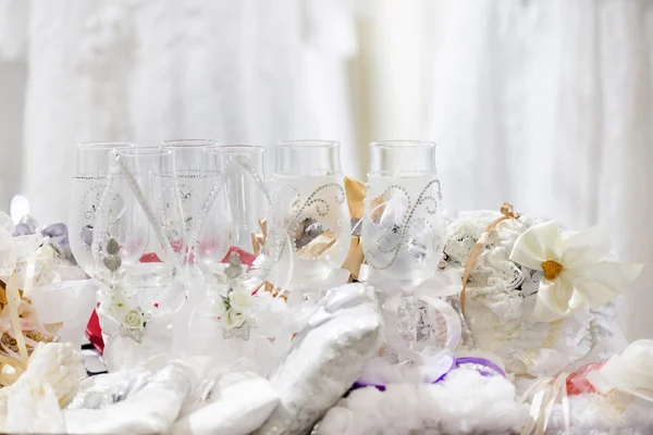 Biała suknia ślubna — Zdjęcie stockowe