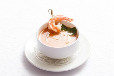 Karides ile domates çorbası