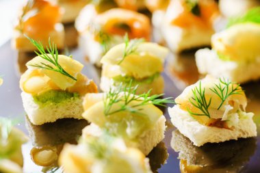 kutlama masada lezzetli meze