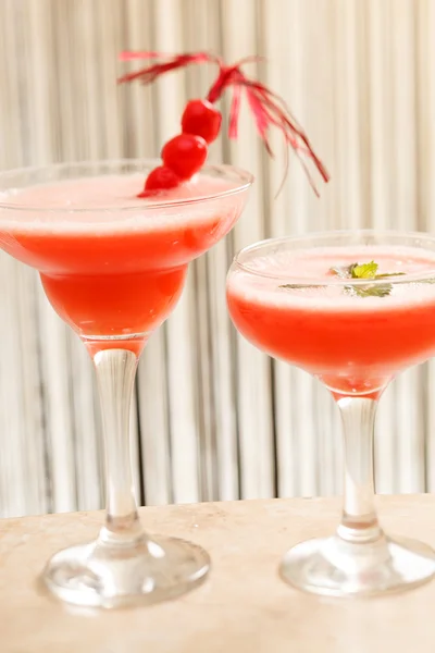 Rote Alkohol-Cocktails — Stockfoto