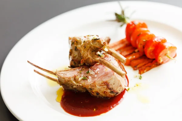 Delicious lamb chops — Stock Photo, Image
