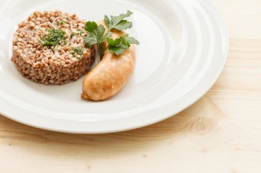 Sosis tabakta ile buğday