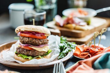 Lezzetli Amerikan burger
