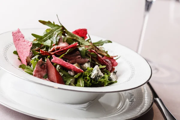 Salade à la betterave et roquette — Photo