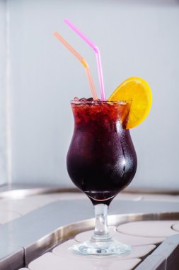 alkol kokteyl cam