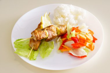 pilavlı tavuk kebabı