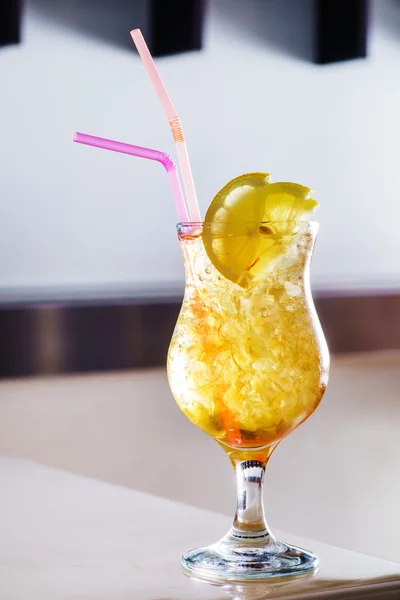 Alcohol Cocktail in glas — Stockfoto