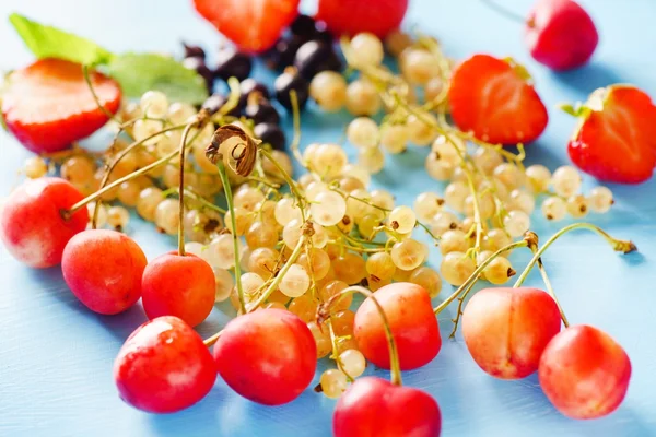 Frutas diferentes frescas — Fotografia de Stock