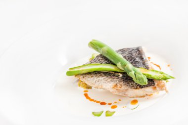 kuşkonmaz ile beyaz balık