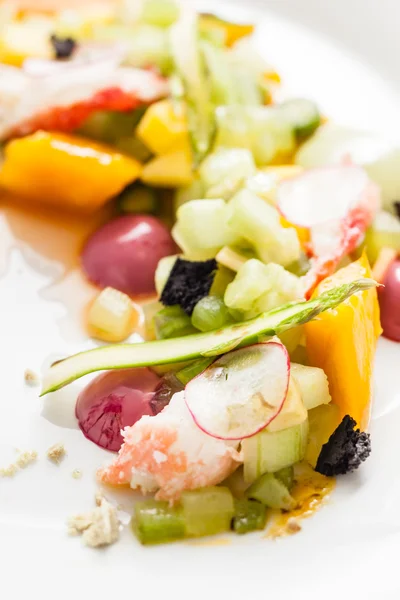 Gurmánské čerstvý salát s lososem — Stock fotografie