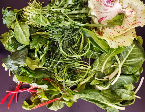 Groene gemengde salades — Stockfoto