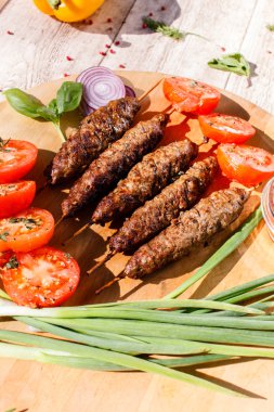 Sebzeli ızgara kebaplar