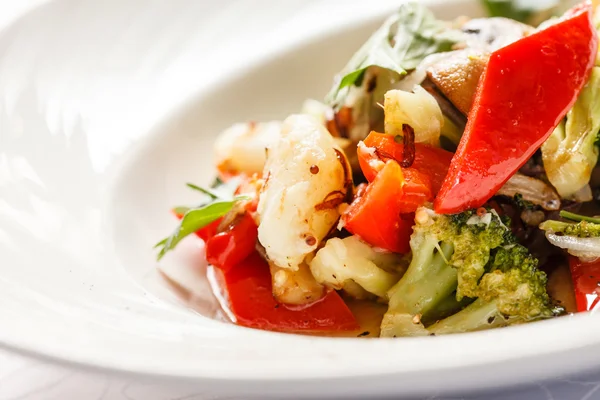 Roasted vegetables on plate — Stock Photo, Image