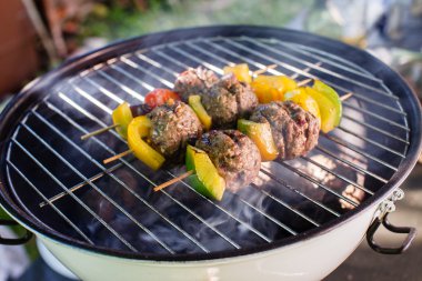 Sebzeli ızgara köfte