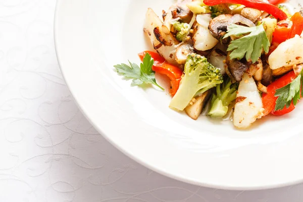 Roasted vegetables on plate — Stock Photo, Image