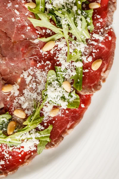 Et carpaccio ile rucola — Stok fotoğraf