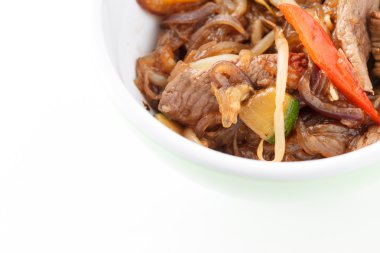 ile plaka üzerinde sığır şehriye