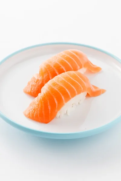 Nigiri con riso e salmone — Foto Stock