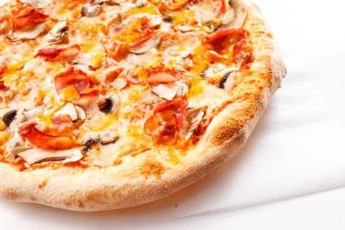 pişmiş lezzetli pizza