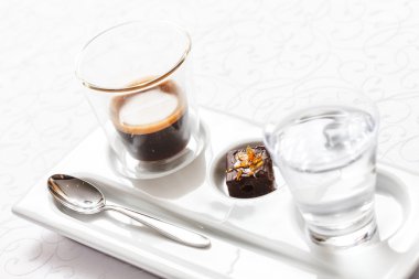 Espresso ve su bardak