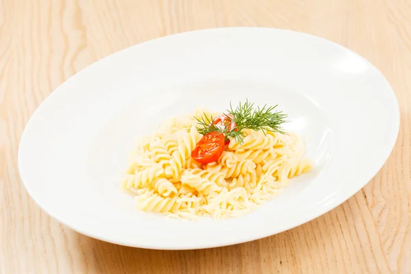 Pasta met kaas voor kinderen — Stockfoto