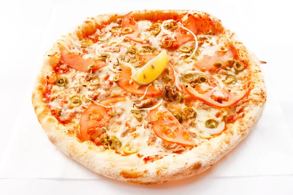 Pizza gustosa al forno — Foto Stock