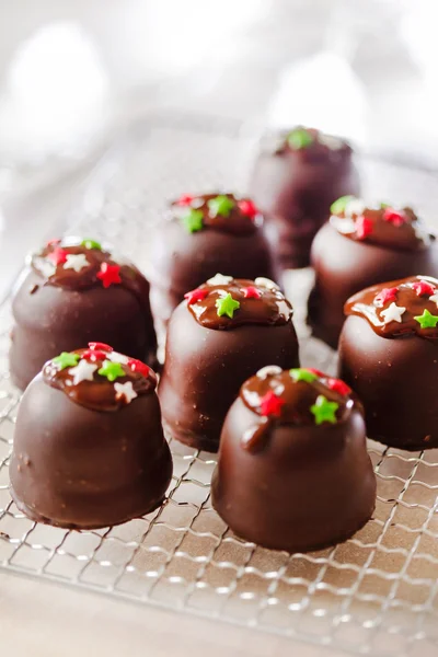 Sobremesa de chocolate de Natal com estrelas — Fotografia de Stock