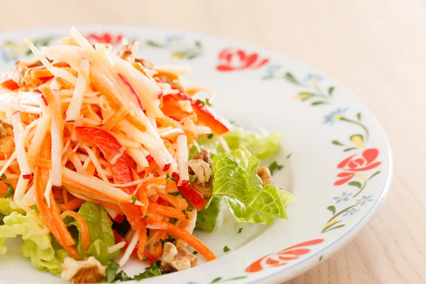 Vegetable salad on plate — Stock Photo, Image