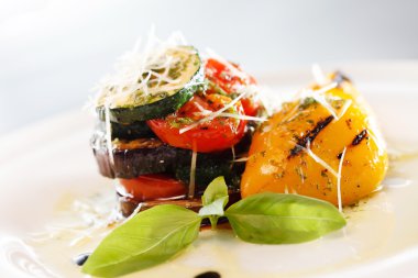 Lezzetli Kızarmış Sebzeler