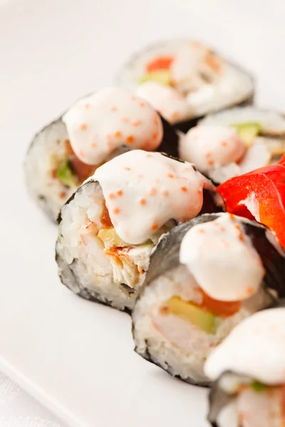 Savoureux rouleaux de sushi — Photo