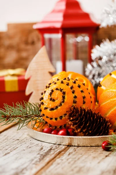 Christmas oranges with spices — Stock Photo, Image