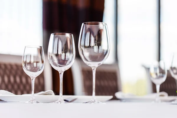 Empty wine glasses — Stock Photo, Image