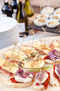 Konuklar için gıda catering