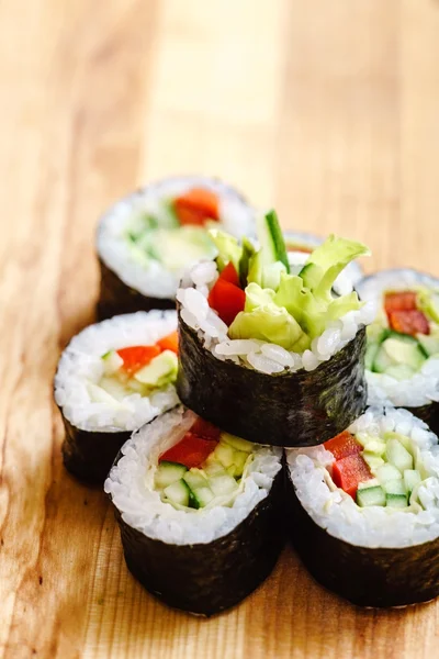 Gustosi involtini di sushi — Foto Stock