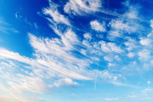 雲のある素敵な青空 — ストック写真