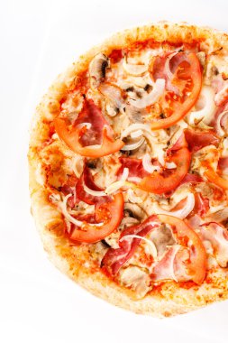 Pizza pastırma ve domates