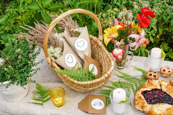 Tea party on field — Stock Photo, Image